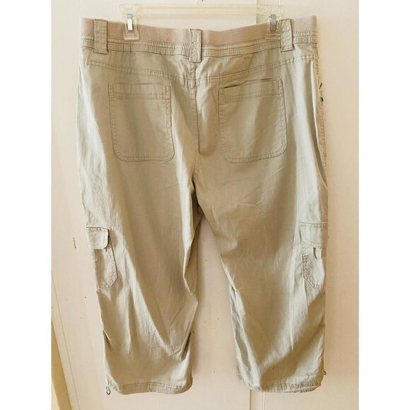 Style & Co. Tan Cargo Capri Pants, Women's size 1 - Picture 2 of 10